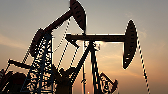 САЩ рязко повишиха прогнозата си за цената на петрола  сорт Брент
