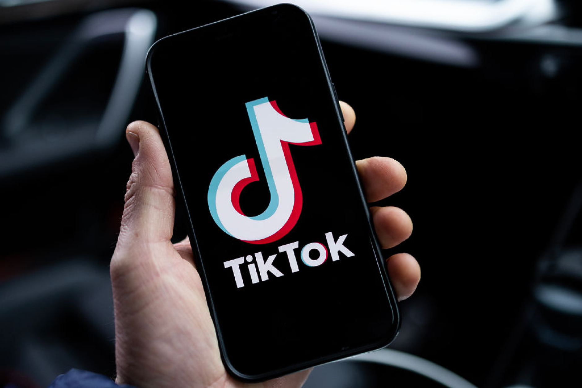 Китай предупреди САЩ за негативни последици, ако TikTok бъде забранен