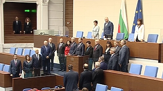 Кабинетът Главчев положи клетва на извънредно заседание на Народното събрание