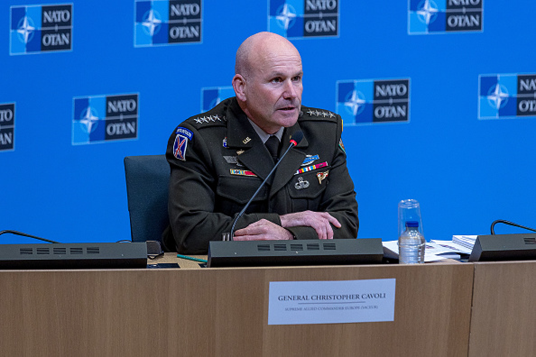 Командващият на НАТО в Европа: Страните от алианса не искат война с Русия
