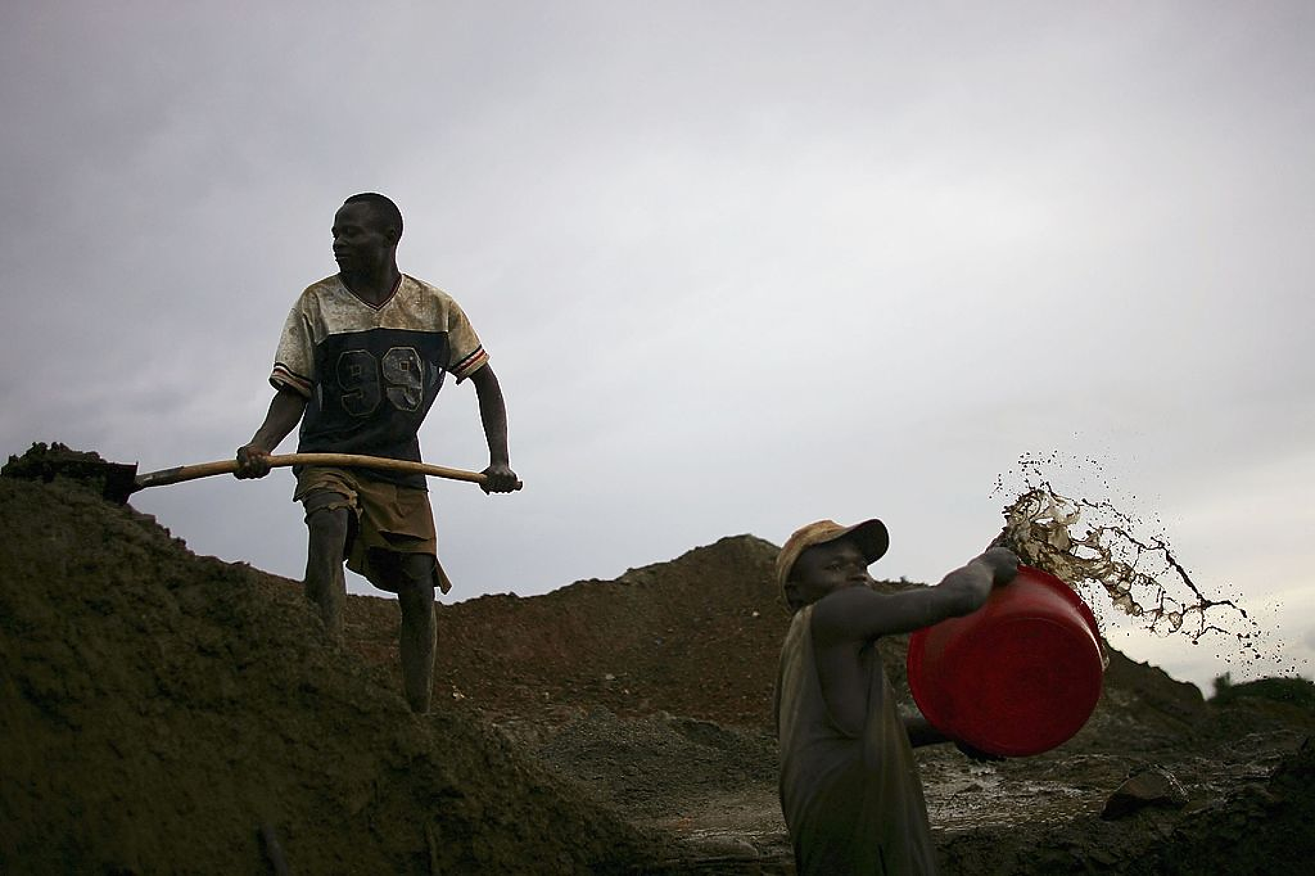 Доклад: САЩ трябва да засилят връзките си с Африка, за да подсигурят критични минерали