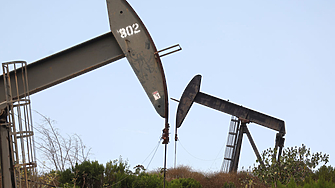 Цените на петрола се повишиха минимално в ранната търговия в