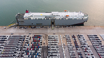 Големите европейски пристанища постепенно се превръщат в огромни паркинги за