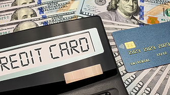 Просрочията по кредитни карти в САЩ счупиха  рекорд