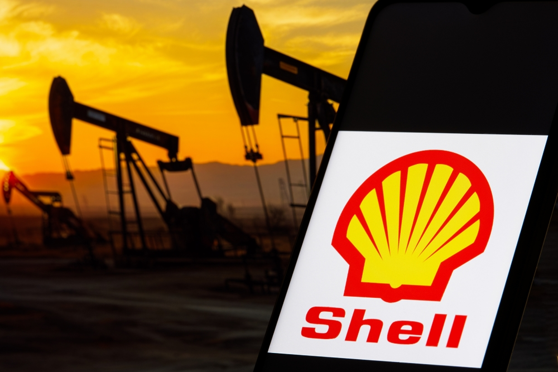 Shell  обмисля напускане на Лондонската фондова борса