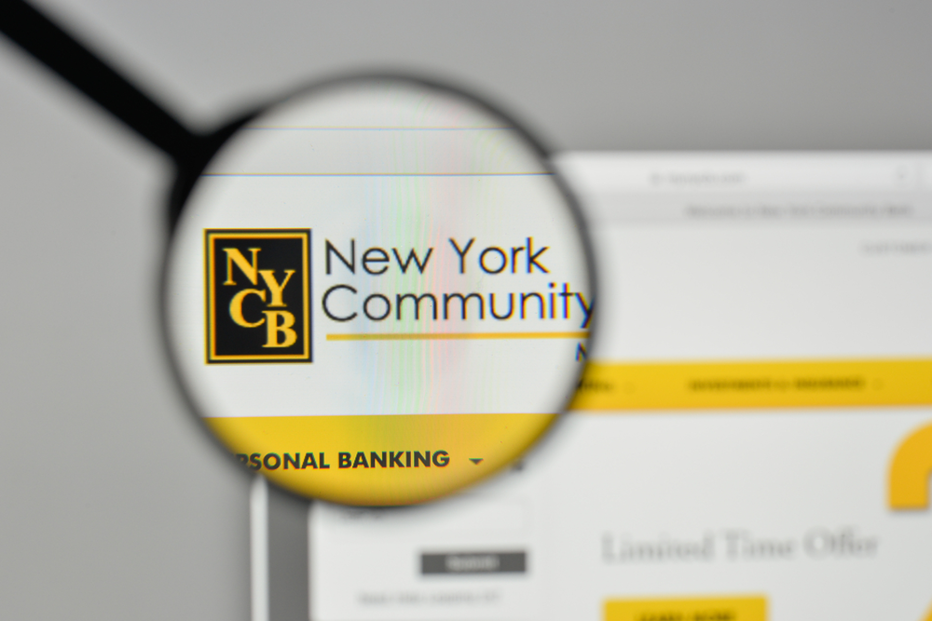 New York Community Bank предлага най-високата лихва  в САЩ  в опит да привлече депозити