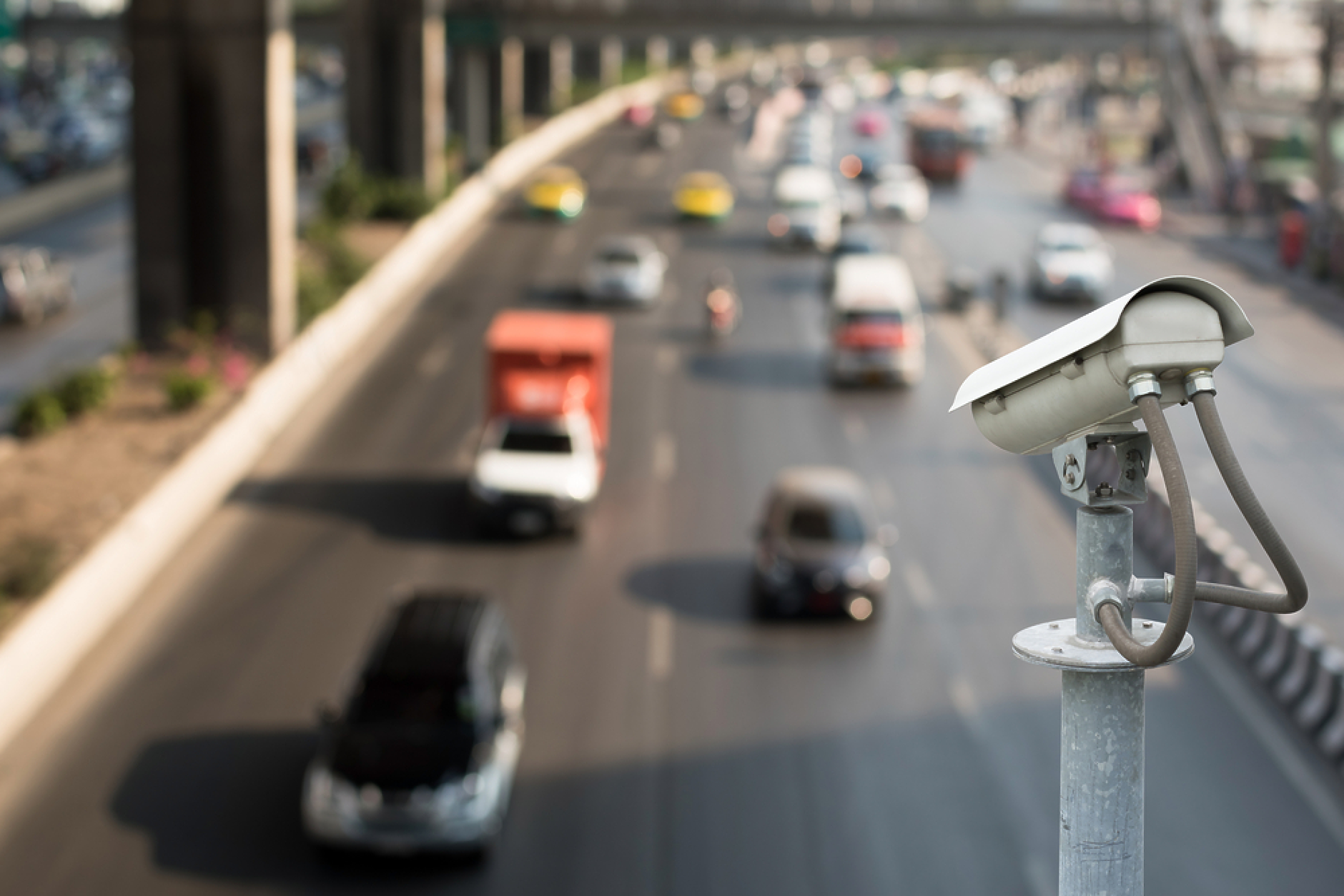 Монтират нови камери за скорост на ключови участъци в столицата