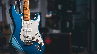 Fender една от най известните компании за китари притежава невероятната