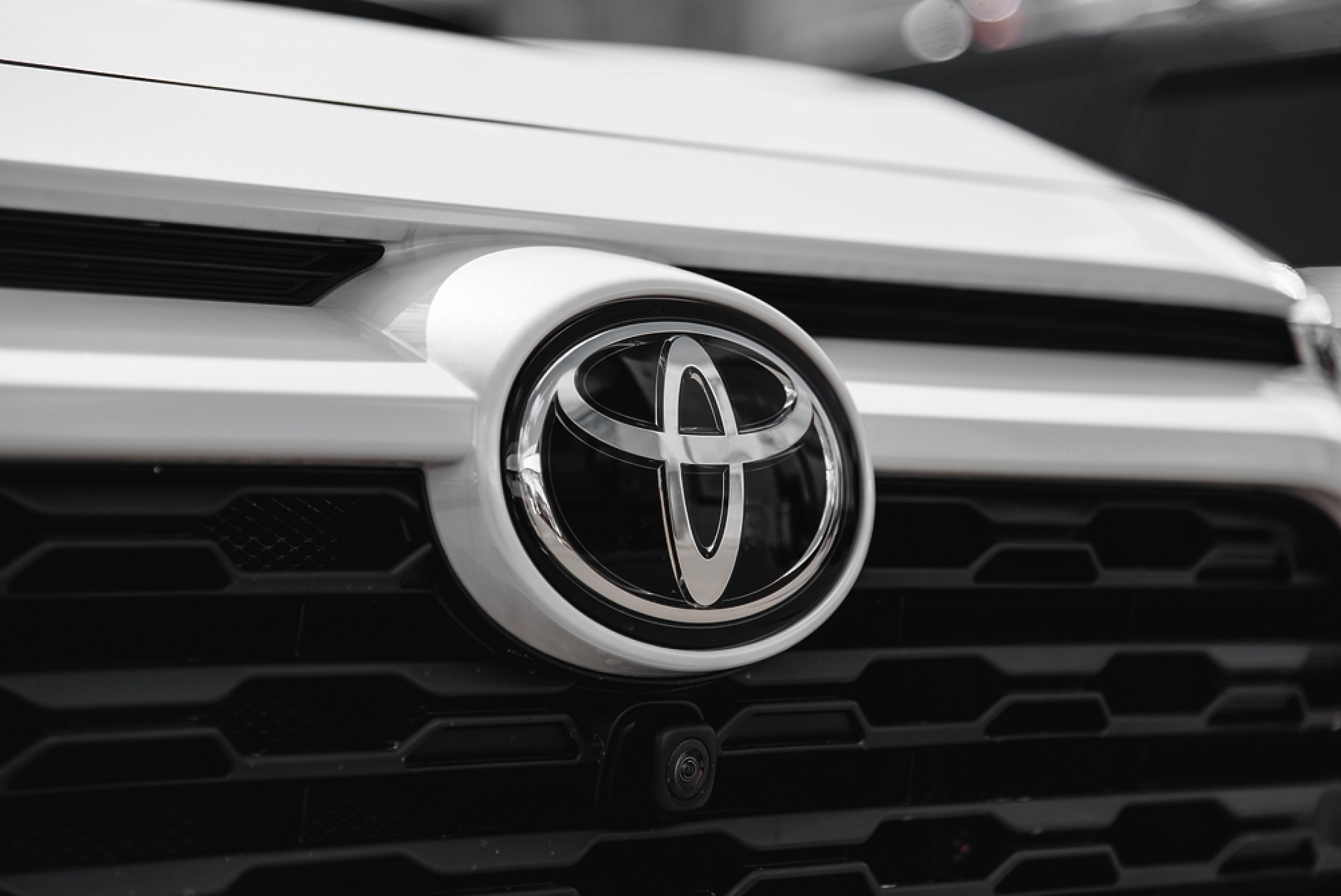 Toyota  продаде рекордните  10 309 457 автомобила за година 
