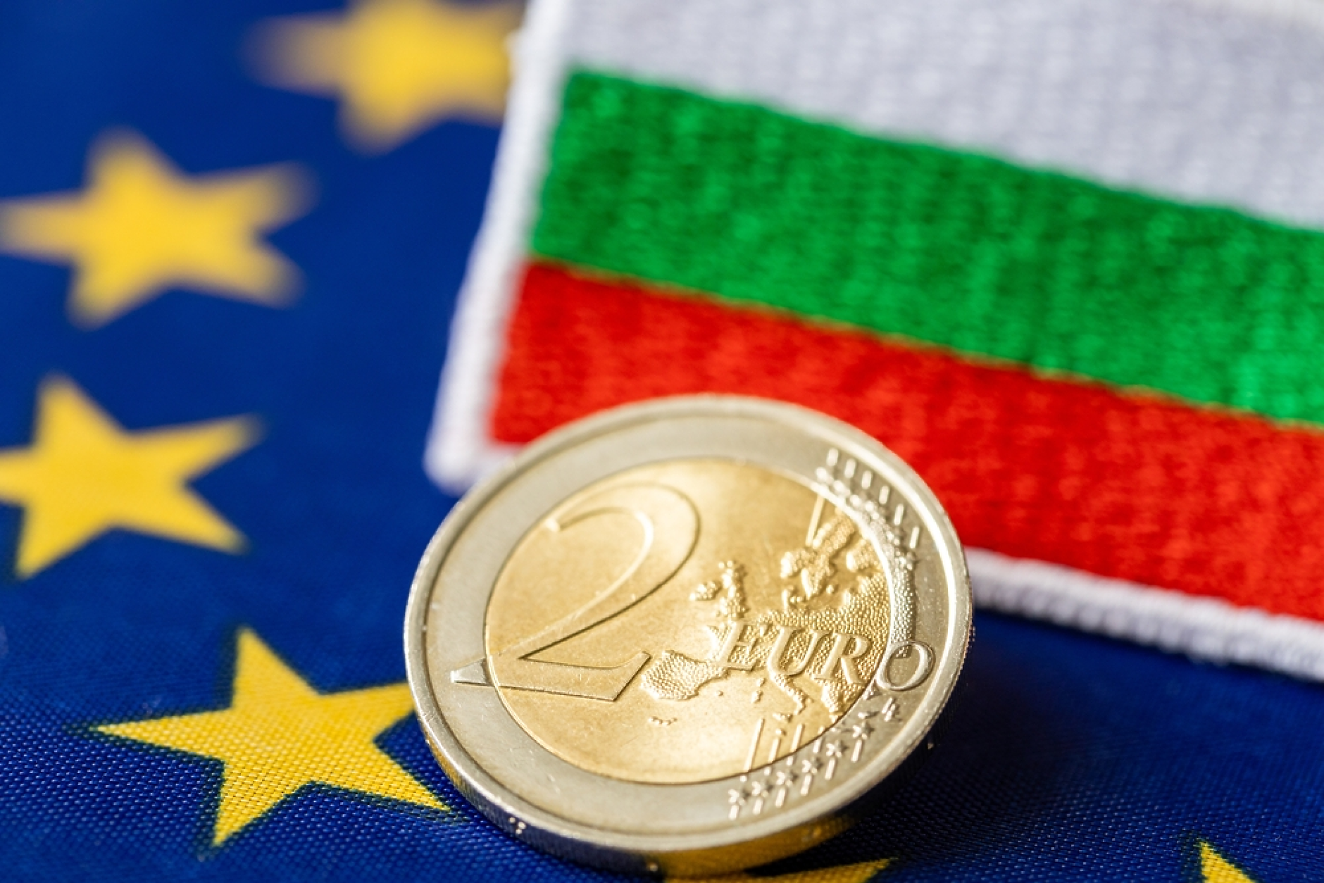 POLITICO: България не може да се присъедини към еврозоната през януари 2025 г.  