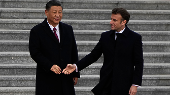 Си Дзинпин призова Макрон за съвместни усилия за спиране на нова Студена война