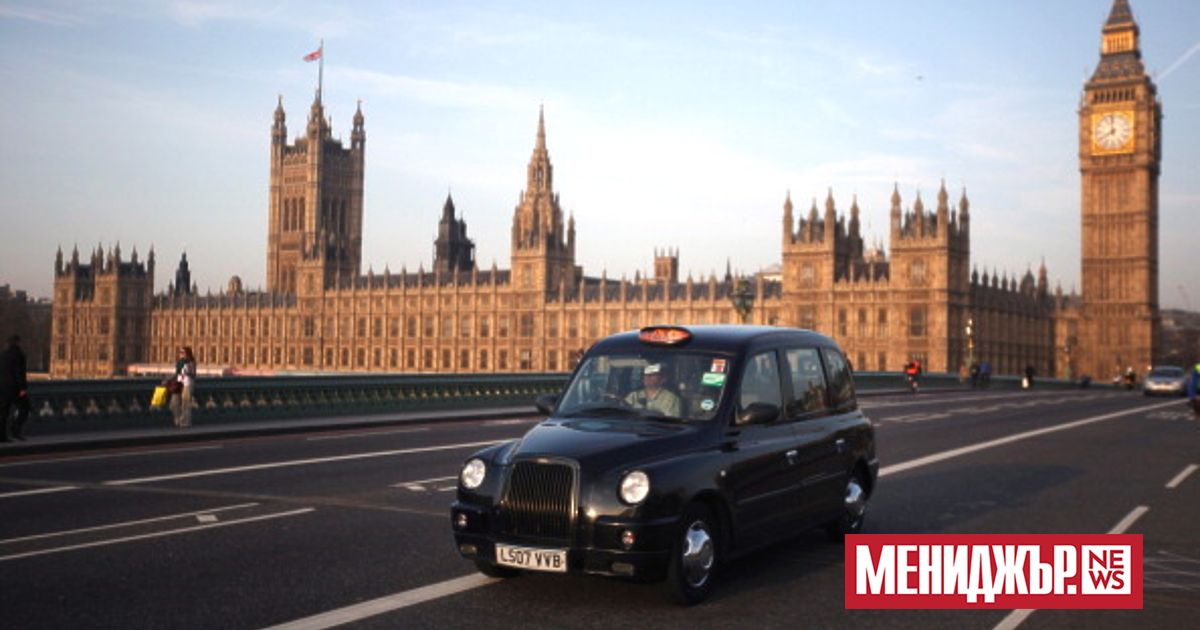 Шофьори на легендарите черни таксита в Лондон решиха да подадат