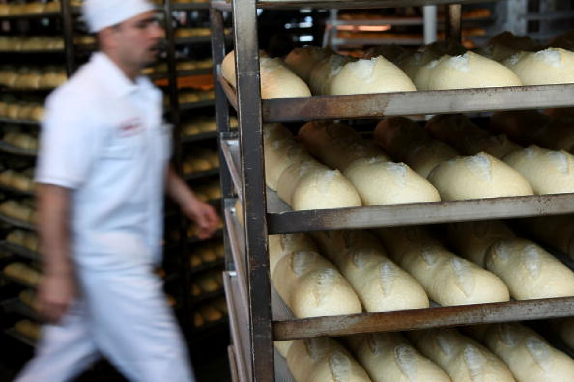 Сдружението за модерна търговия призова президента да наложи вето на пределната надценка на хляба 