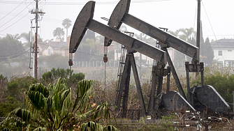 Франция и ОАЕ подписаха споразумение, гарантиращо доставките на нефт и газ