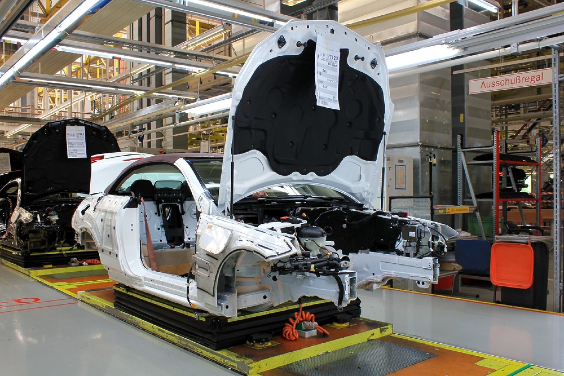 Бизнес средата за автомобилната индустрия в Германия се е подобрила през април