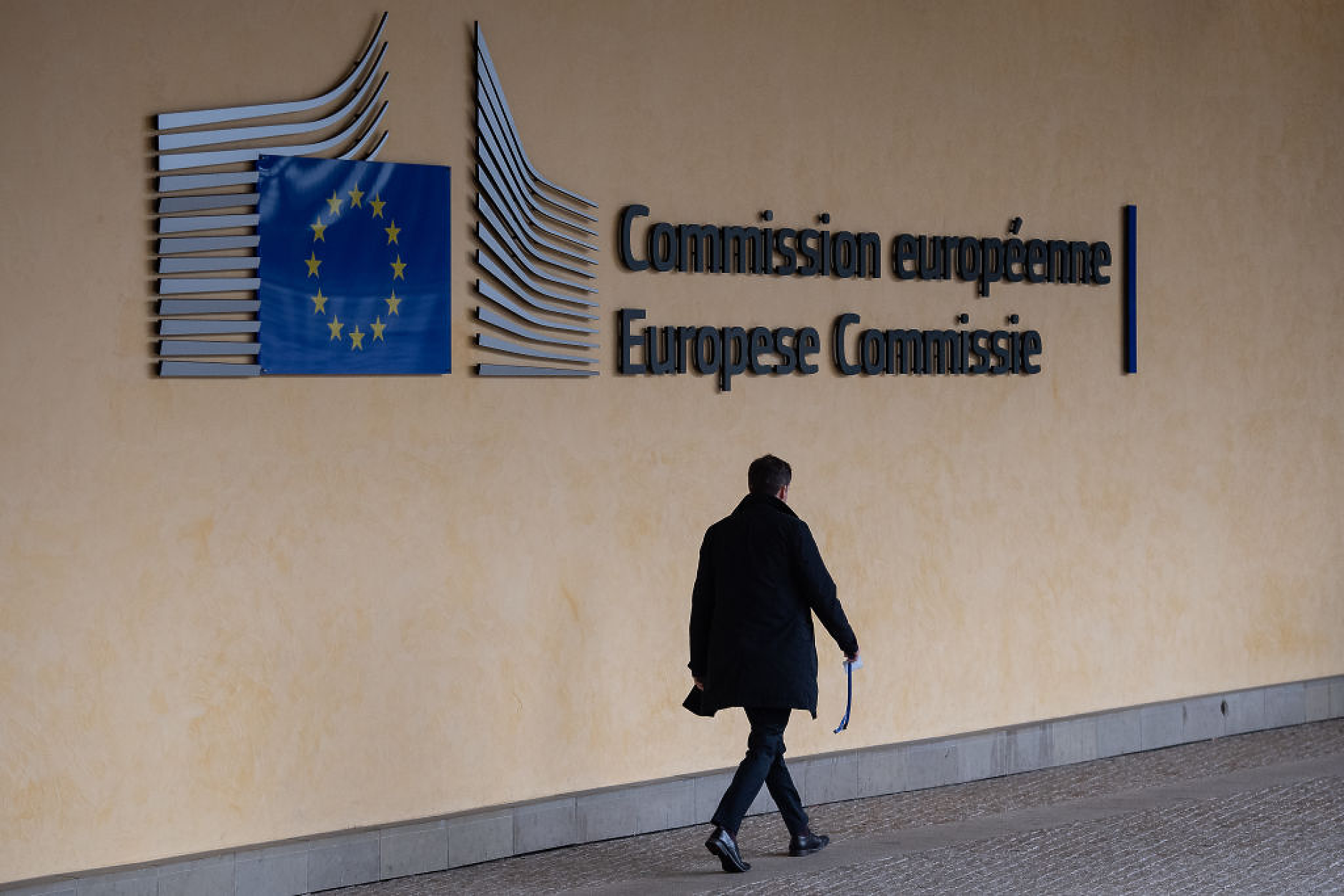 Еврокомисията определи Booking като пазач на информационния вход. Започва разследване за X