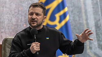 Тагарев: От три седмици армията събира БТР-ите за Украйна от различни поделения