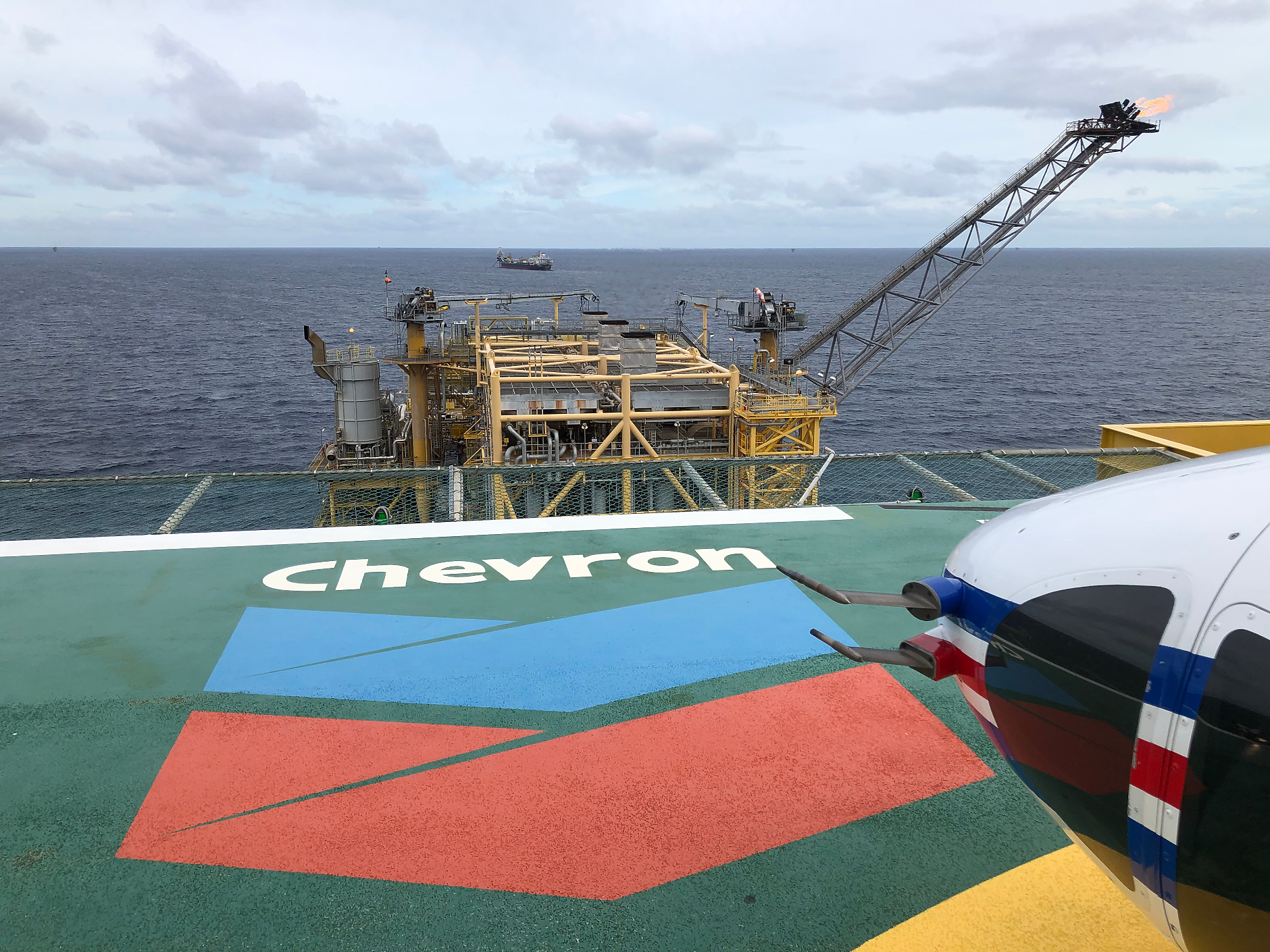 Chevron  продава нефтените си платформи в Северно море  