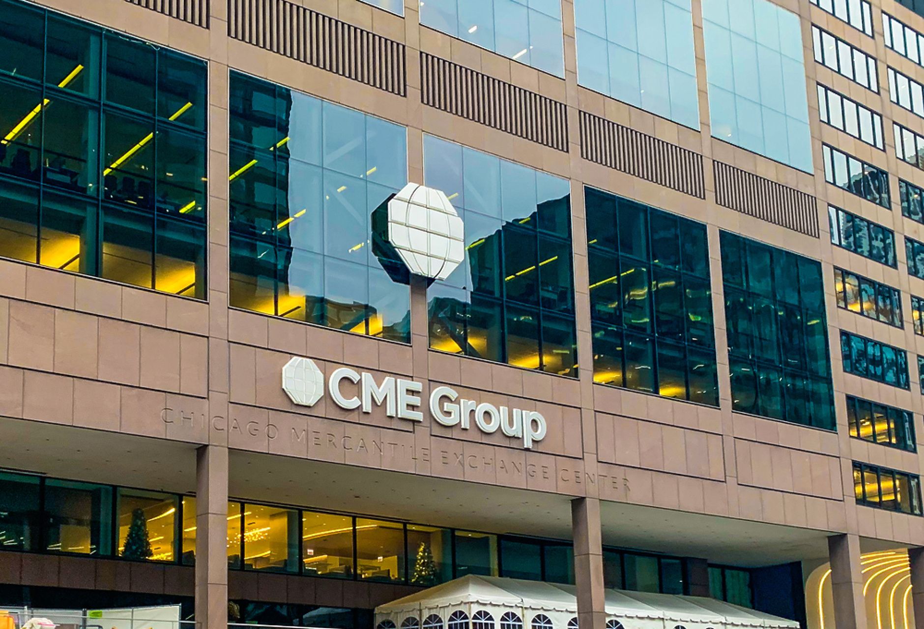 Водещият борсов оператор CME Group планира да стартира търговия с биткойни