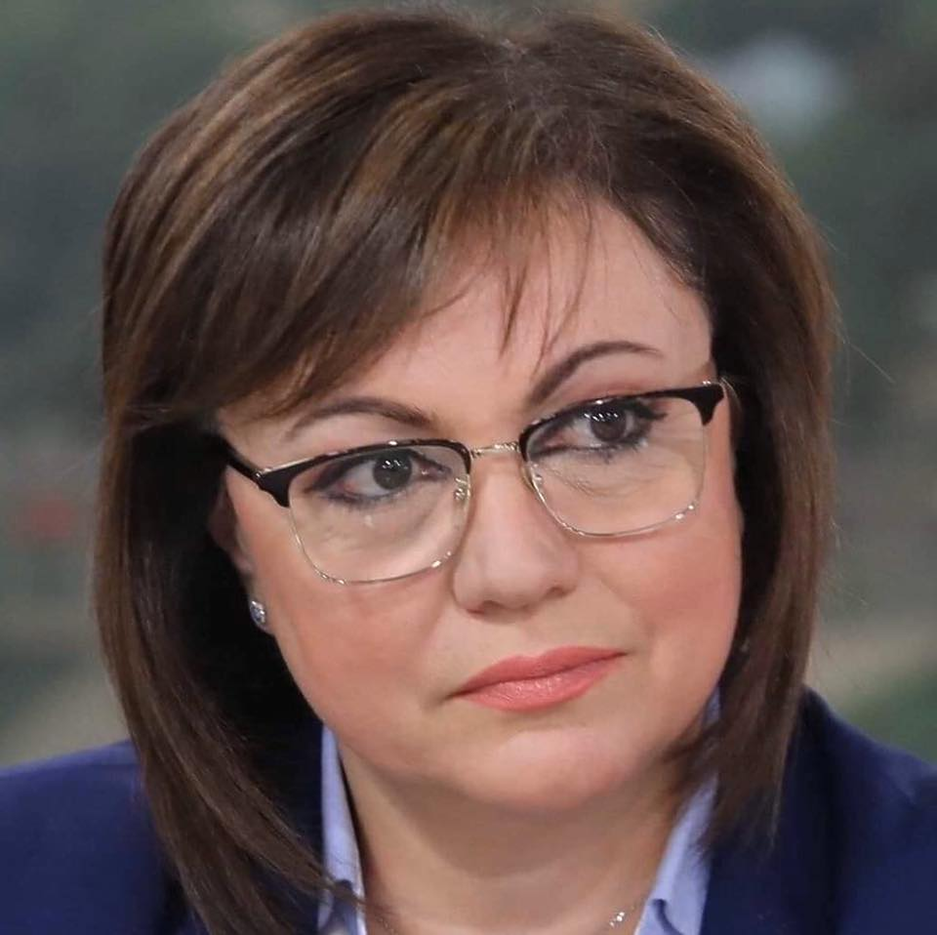 Корнелия Нинова се оттегля до избора на нов лидер на БСП