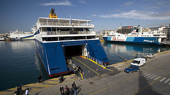 Високите цени на фериботите отказват туристите да почиват на гръцките острови