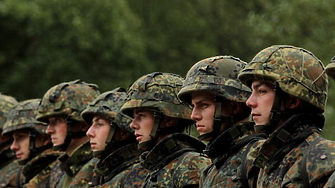 Германският министър на отбраната Борис Писториус възнамерява частично да върне