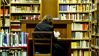 Обществените библиотеки във Великобритания премахват книги след сигнали от обидени клиенти
