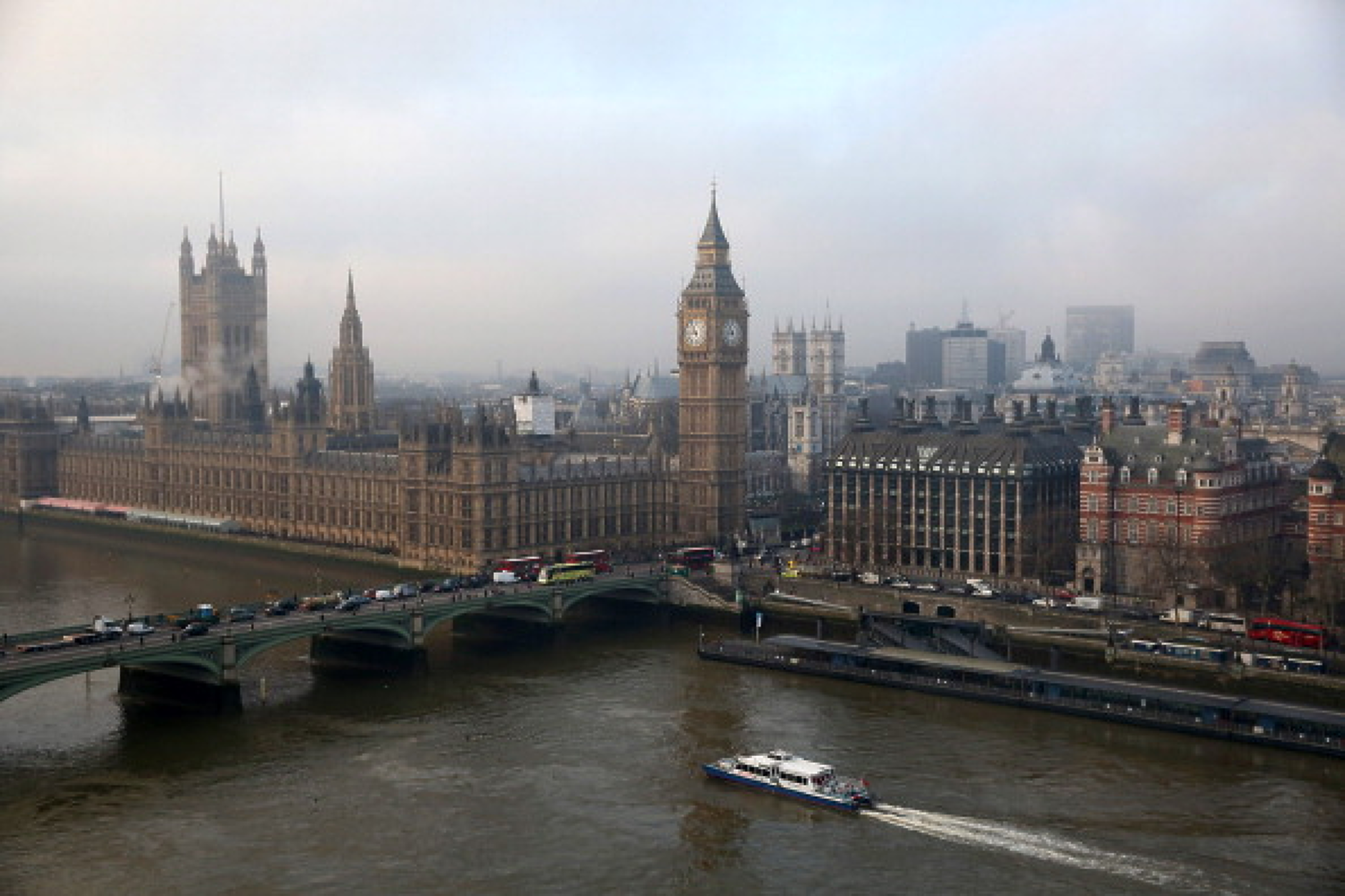 Великобритания също наложи санкции на Московската борса