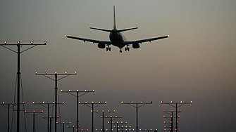 Транспортните власти в САЩ събраха близо 1 млрд. долара от три авиокомпании за нередности в полети