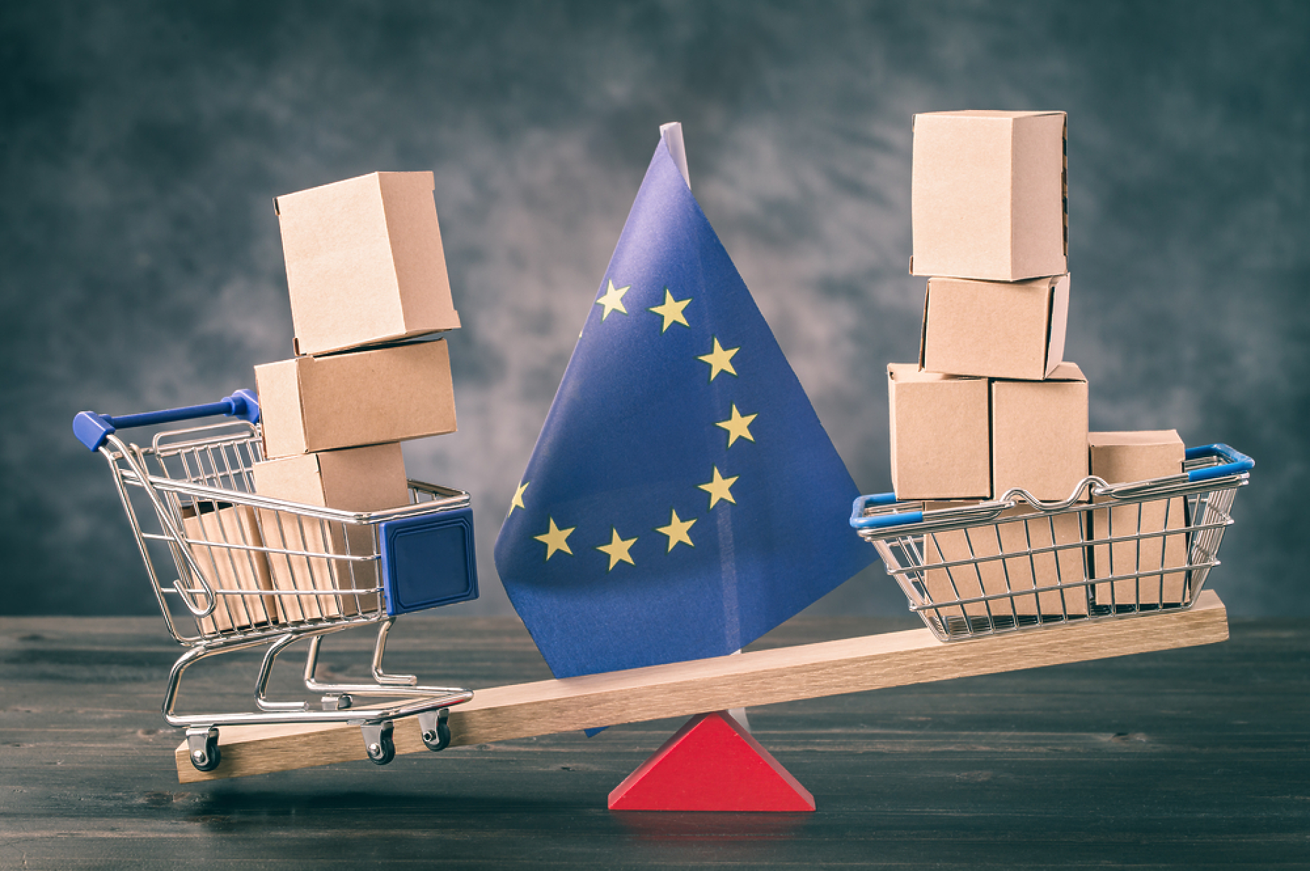 Търговски излишък за близо 14 млрд. евро натрупа ЕС  