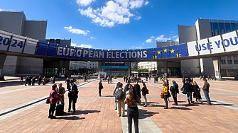 В 21 държави от ЕС днес се провеждат избори за