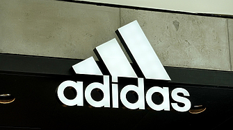 Акциите на германския спортен гигант Adidas потънаха с 4 днес