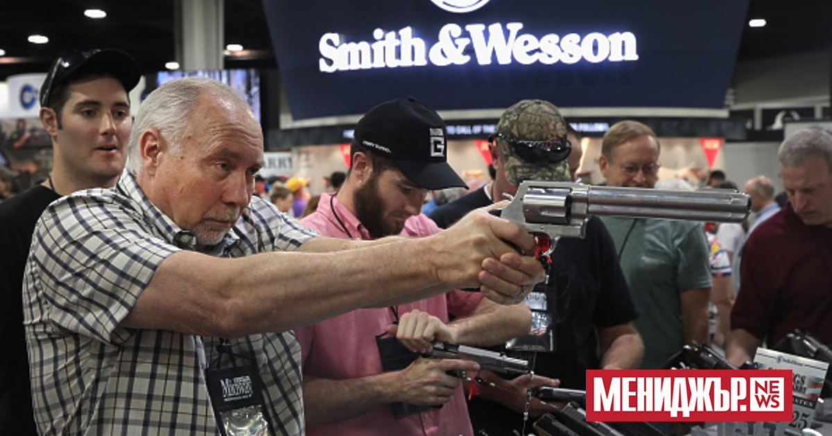 Прочутият американски производител на оръжия Smith & Wesson удвои нетната си
