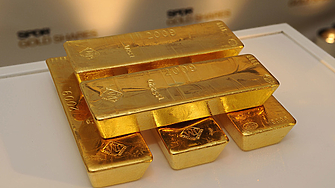 Цената на златото се промени слабо по време на търговията днес но