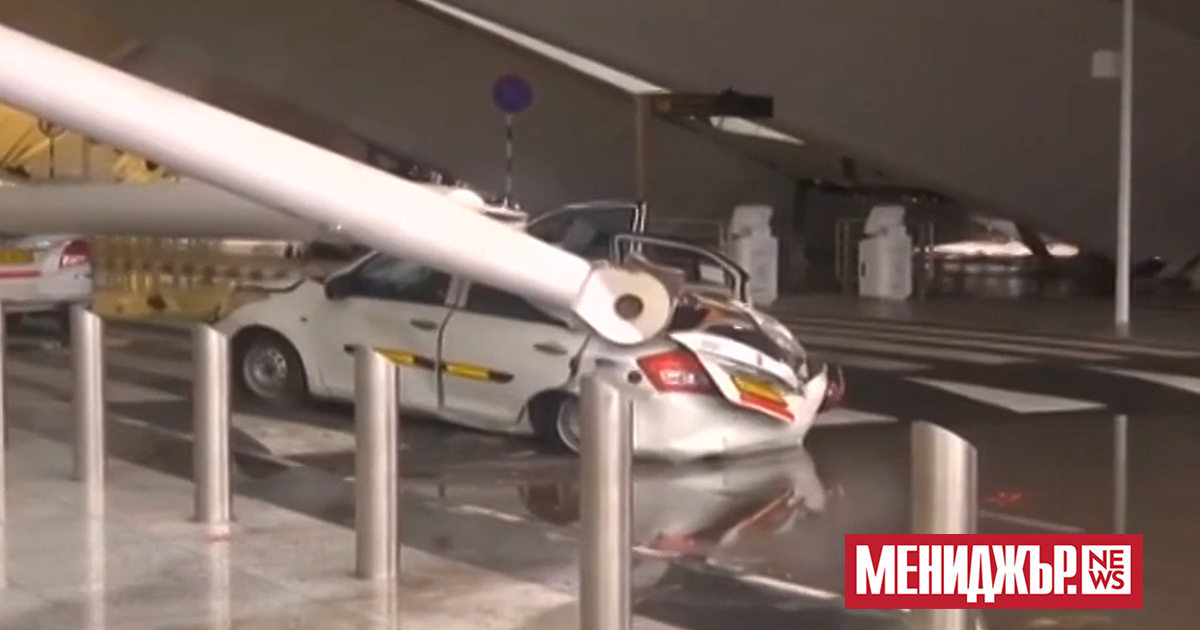 Покривът на един от най-натоварените терминали на главното летище в