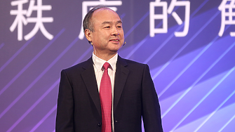 Шефът на SoftBank: След 10 години ще се появи изкуствен интелект, който е 10 000 пъти по-умен от хората