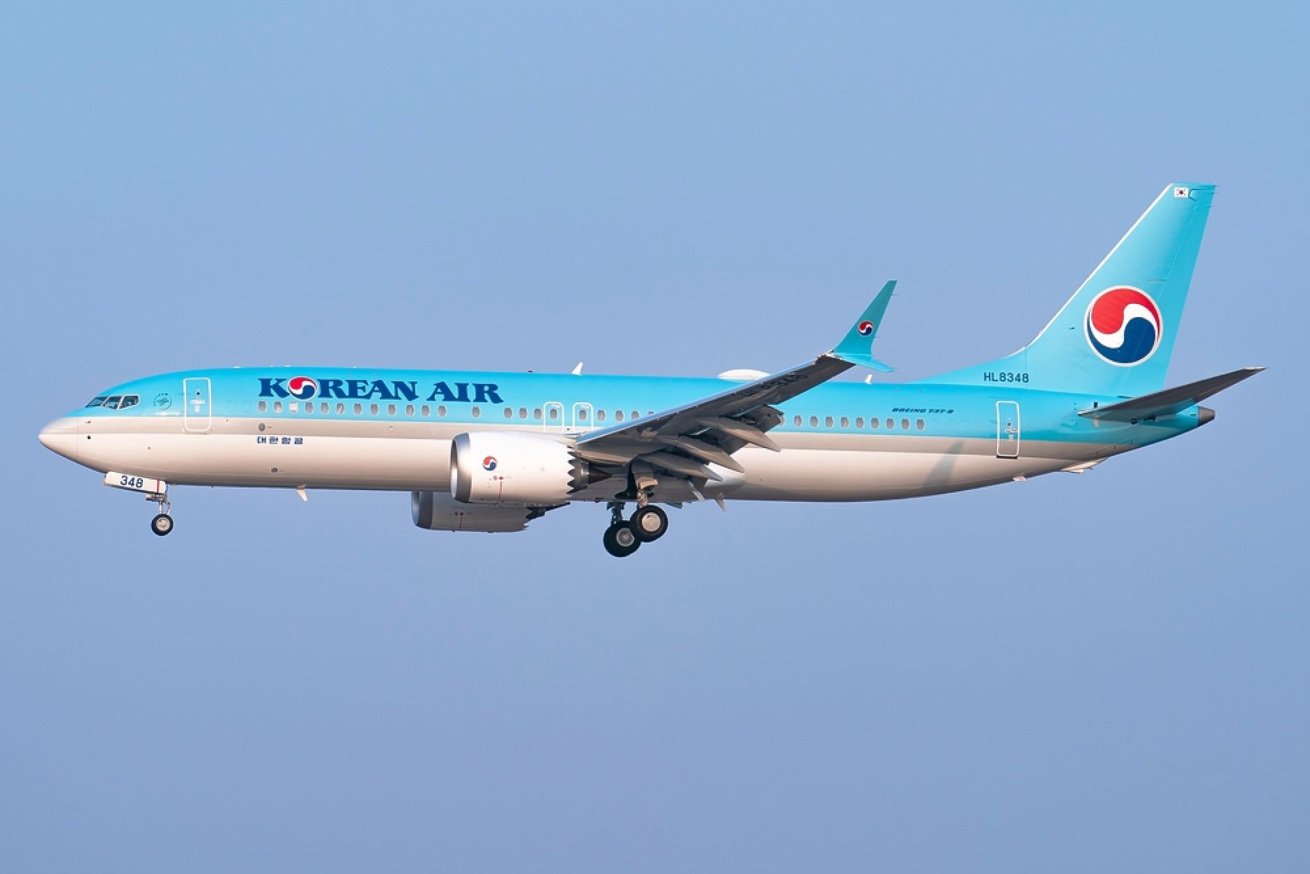 70 пътници са с леки наранявания след инцидент със Boeing 737-8 MAX на Korean Air 