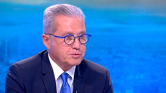 Има натиск на етнически принцип върху хората които остават в