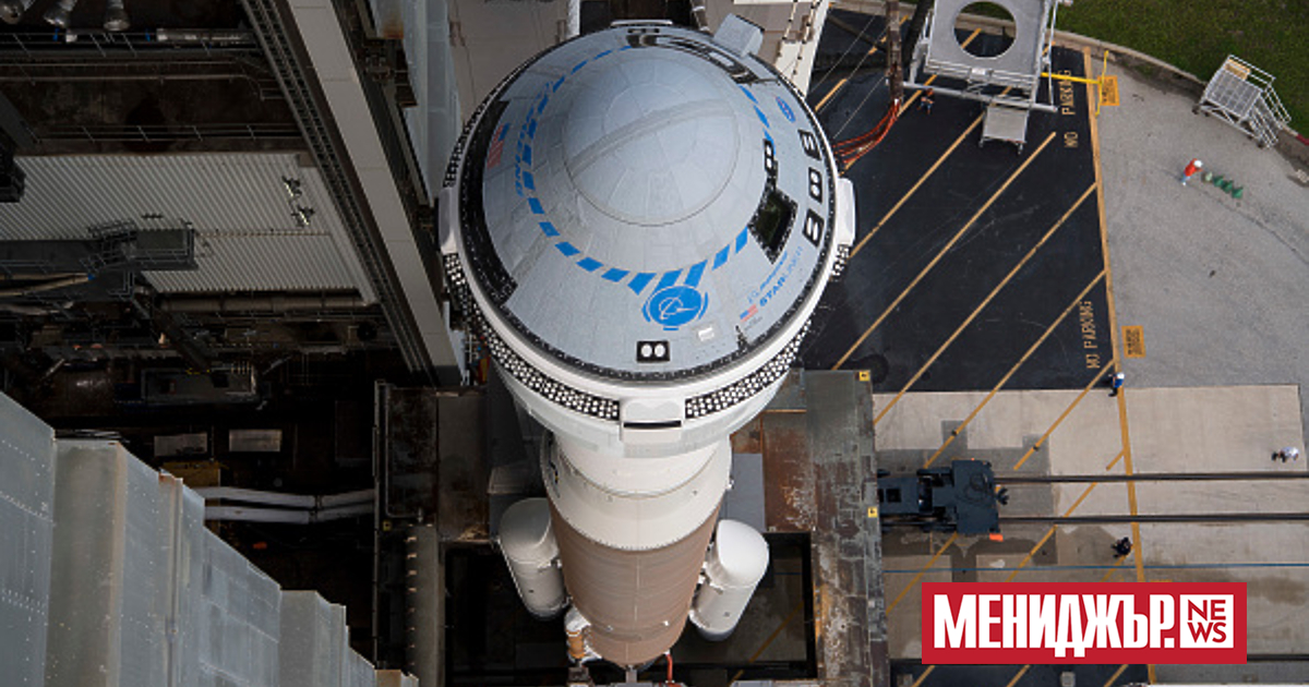 Двамата астронавти на Боинг, които трябваше да се върнат на