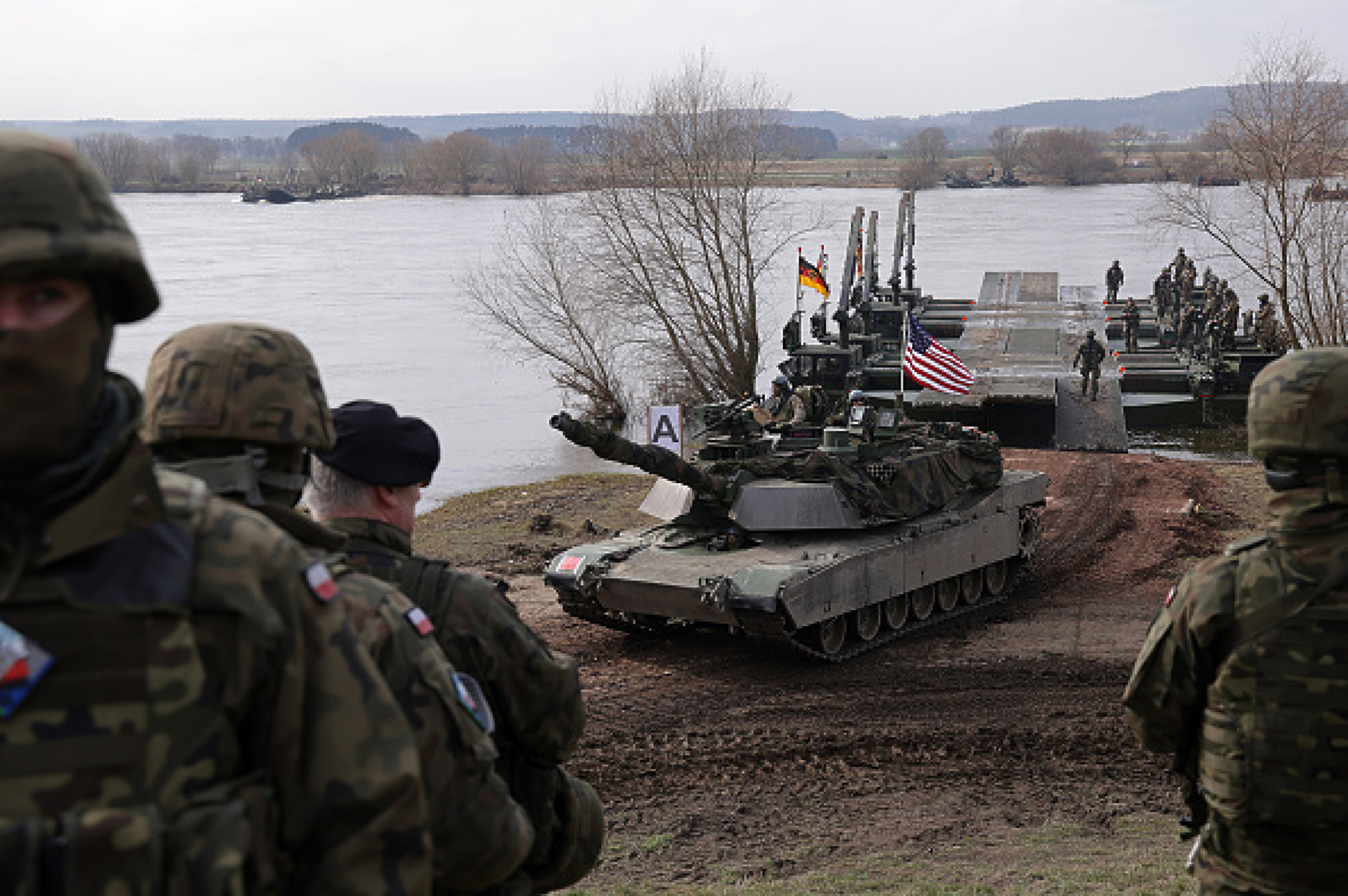 Съединените щати дават заем от 2 милиарда долара на Полша за военни нужди