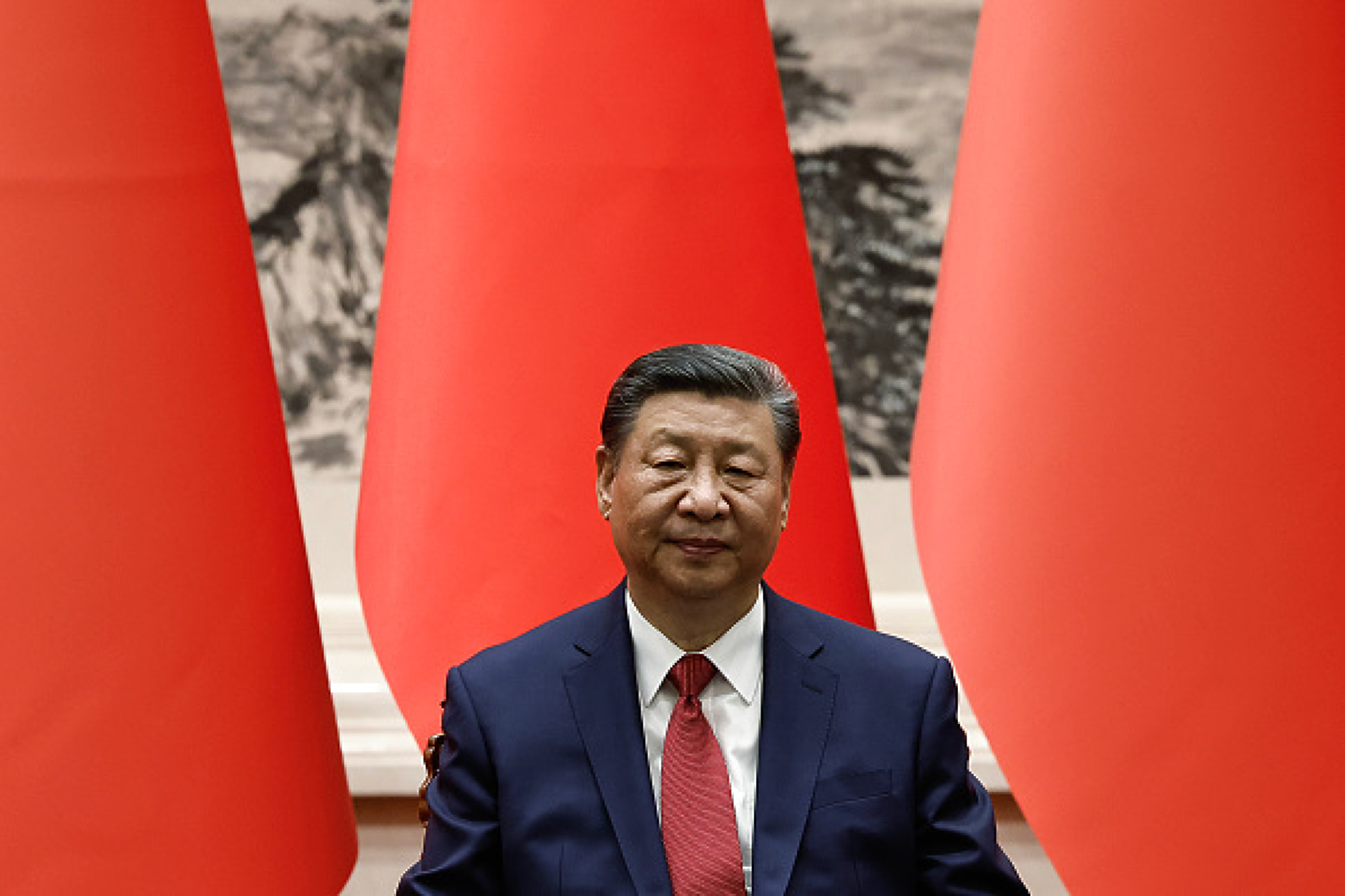 Си Дзипин се бори с бавния растеж, тъй като китайската  икономика натиска спирачките