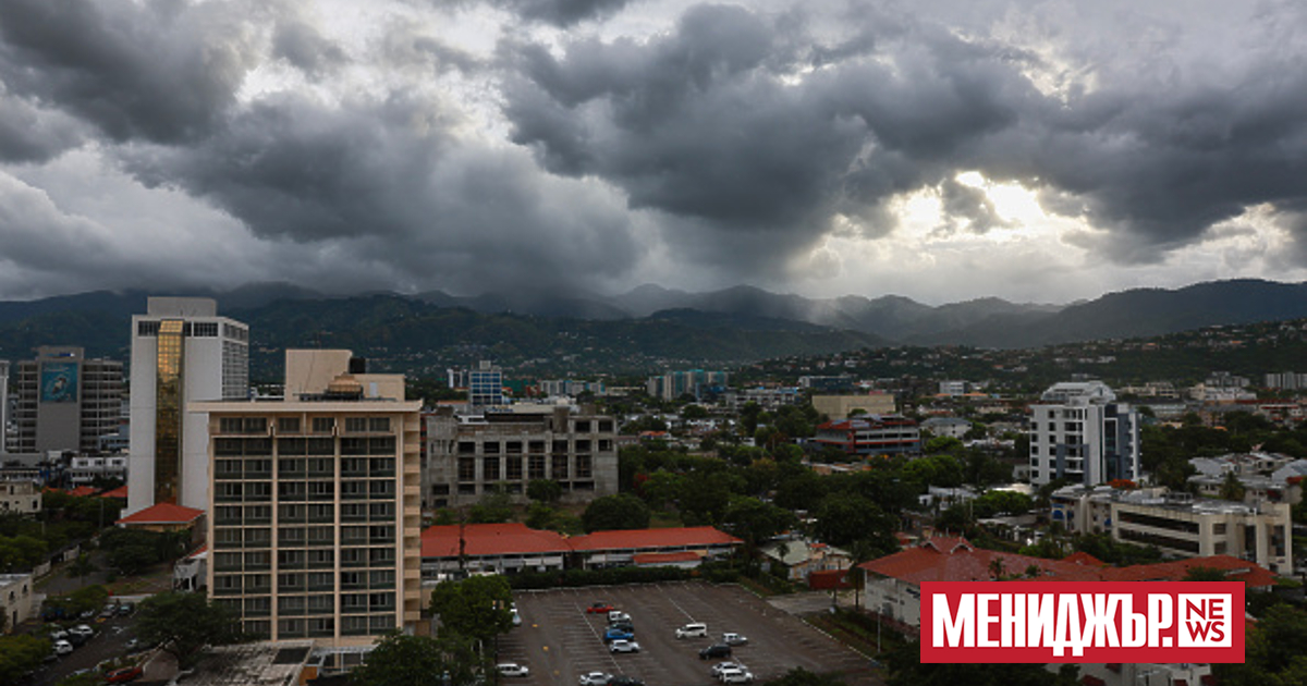 Ураганът Берил беше обявен за най-силния досега през юли, счупвайки последния