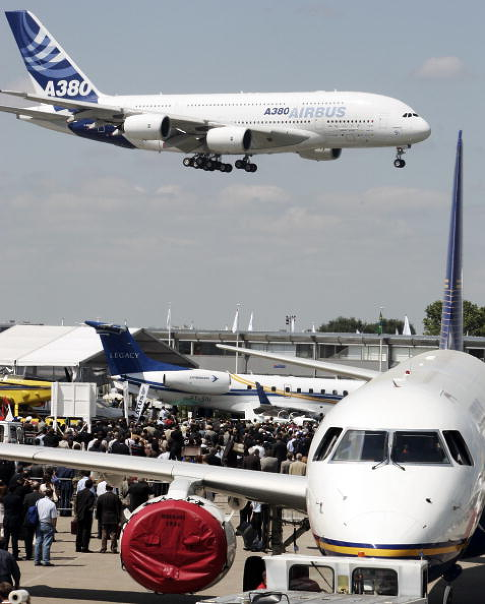 Airbus прогнозира двойно увеличение на глобалния граждански флот през следващите 20 г.