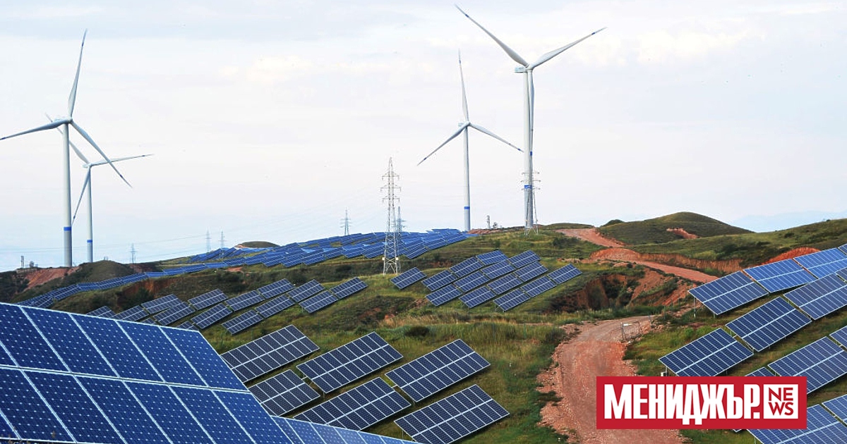 Почти две трети от големите вятърни и слънчеви централи в