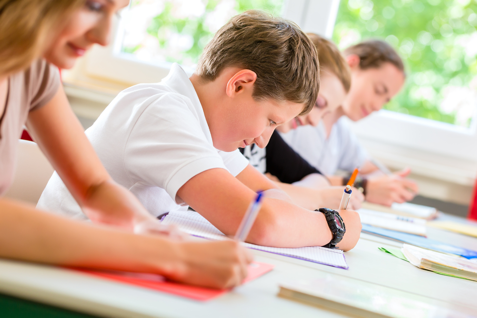 МОН публикува първото класиране от приема за гимназиите след седми клас