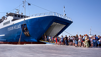 Нова фериботна линия свързва Солун с островите в Егейско море
