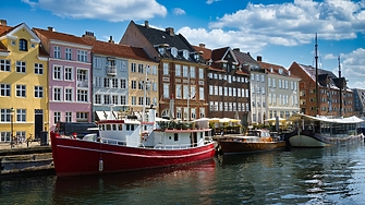 В Барселона посетителите са били напръскани с водни пистолети в