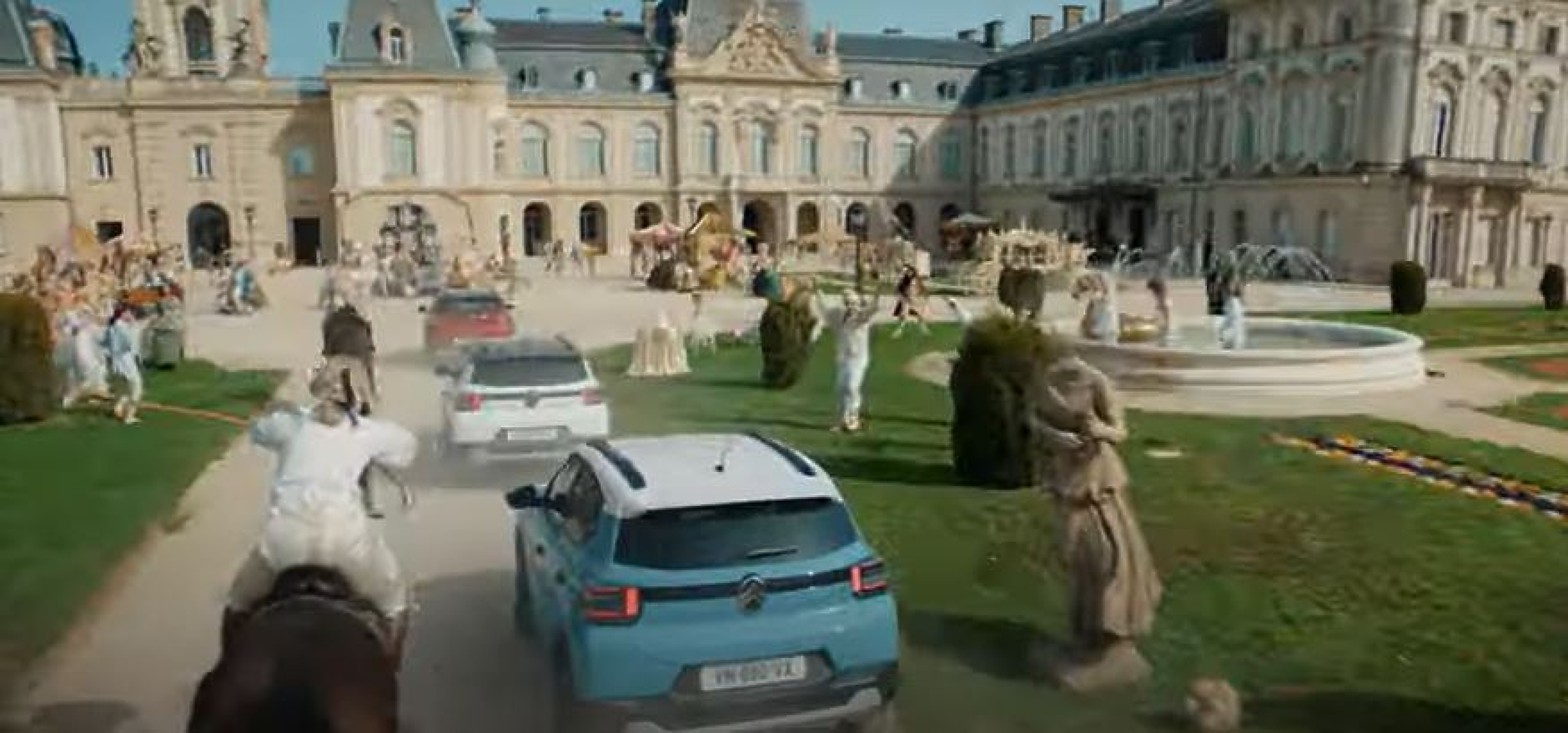 Революцията на Citroën освобождава електрическите автомобили от елита (Видео)