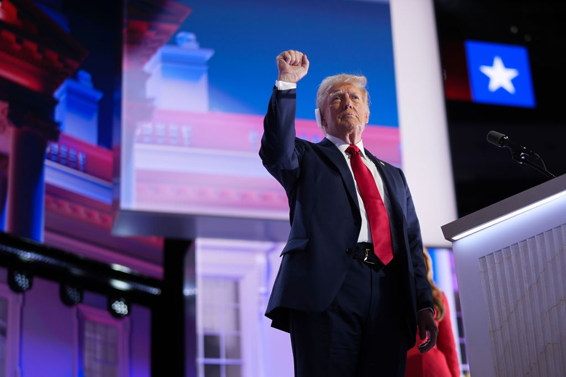 Тръмп прие номинацията на Републиканската партия за президентските избори в САЩ