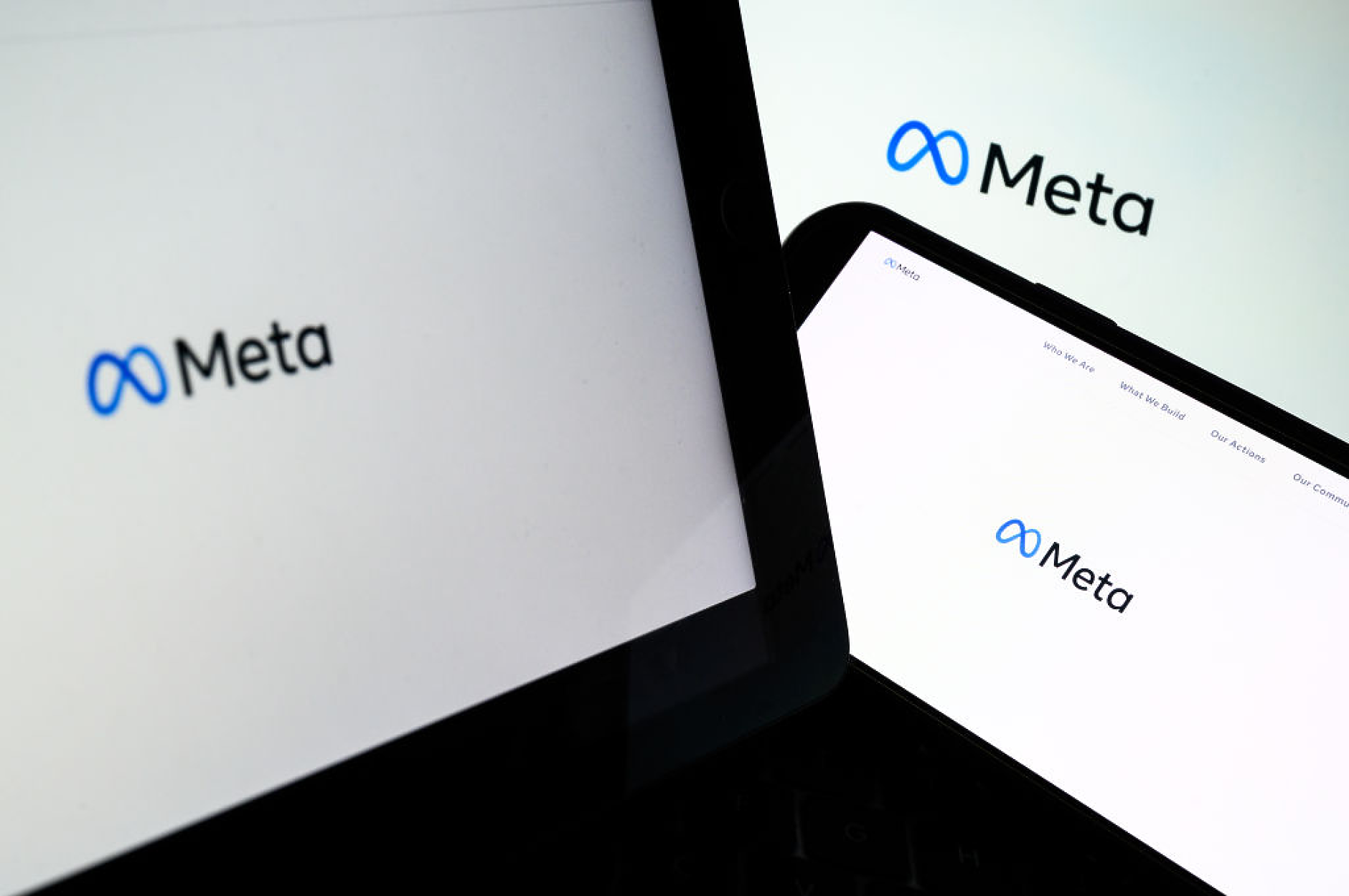 Надзорният орган на Meta отчете нужда от актуализация на  политиката срещу дийпфейк съдържанието